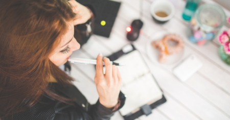 Como Trabalhar por Conta Própria na Internet de Forma Inteligente